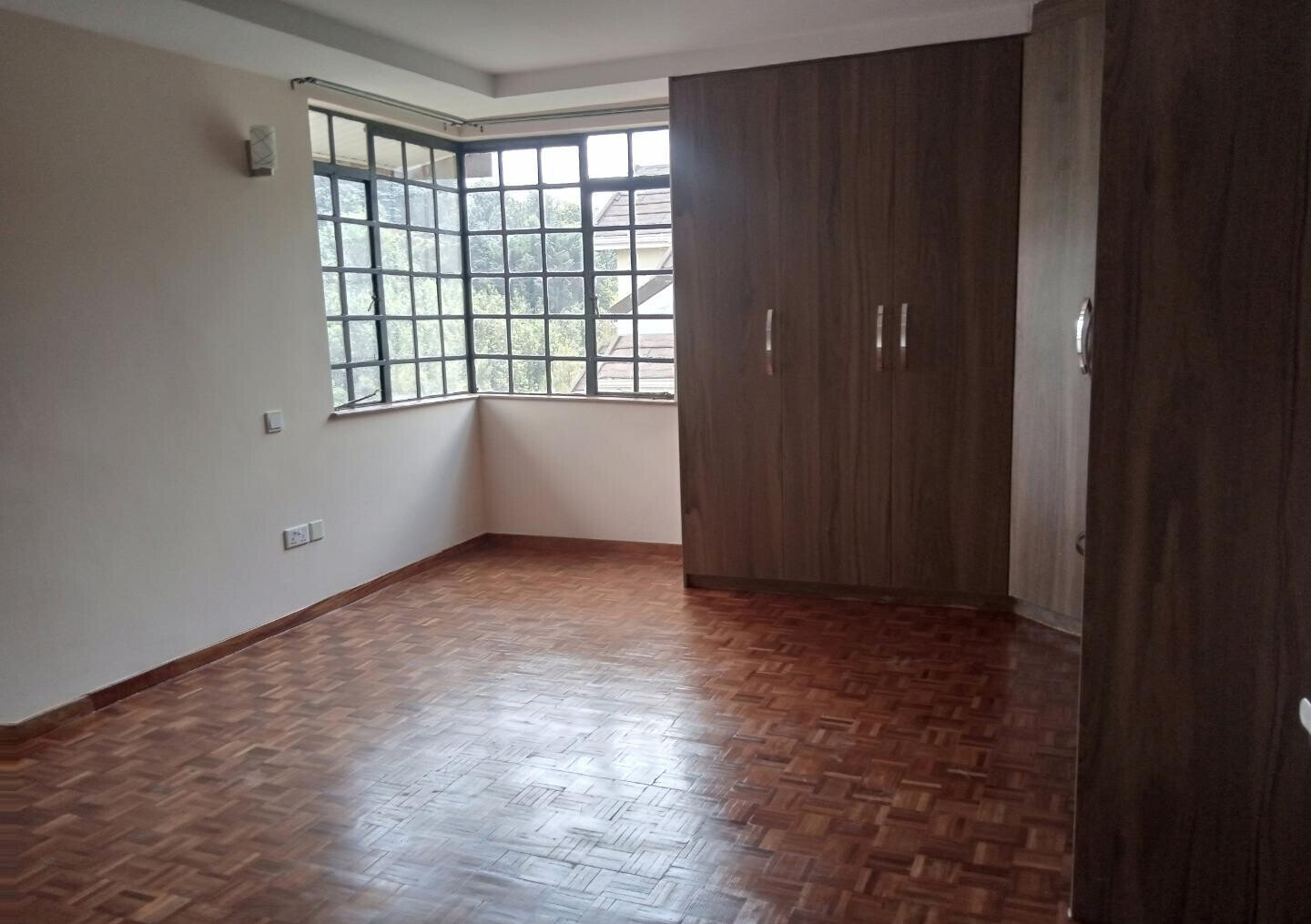Brand New 4BR En-Suite Townhouse with Study & Fireplace - Kitisuru
