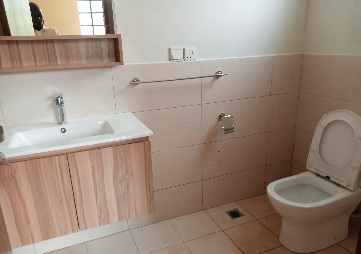 Brand New 4BR En-Suite Townhouse with Study & Fireplace - Kitisuru