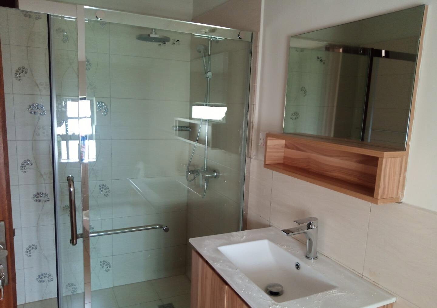 Brand New 4BR En-Suite Townhouse with Study & Fireplace - Kitisuru