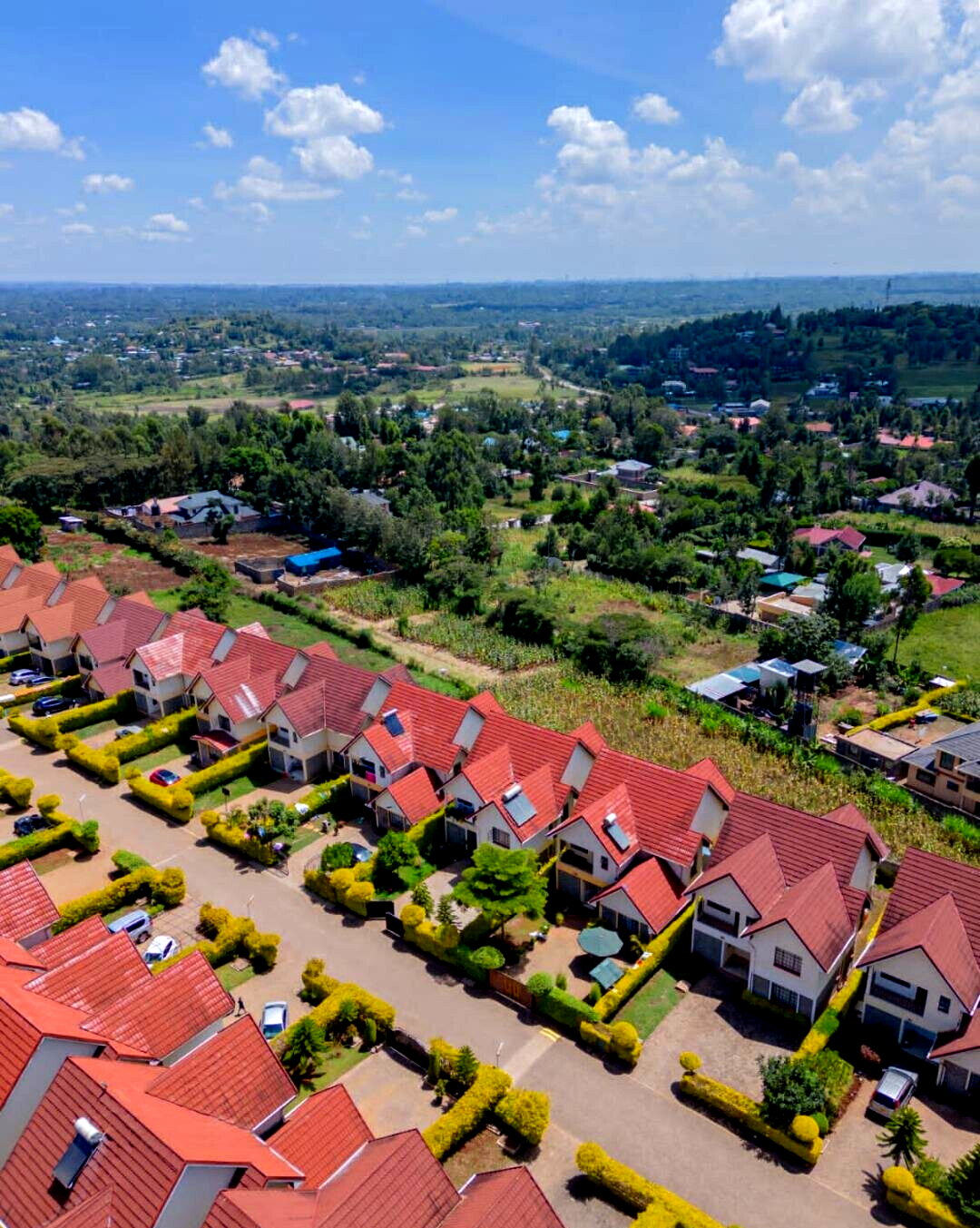 3BR Townhouse in 45-Unit Gated Community with Pool - Ngong