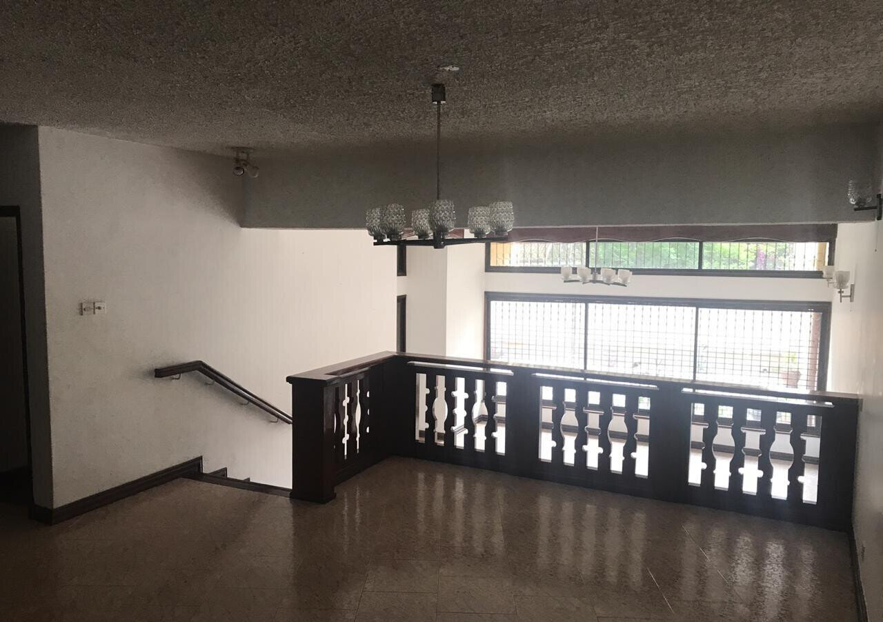 5-Bed Townhouse with DSQ in Private 11-Home Estate - Lavington