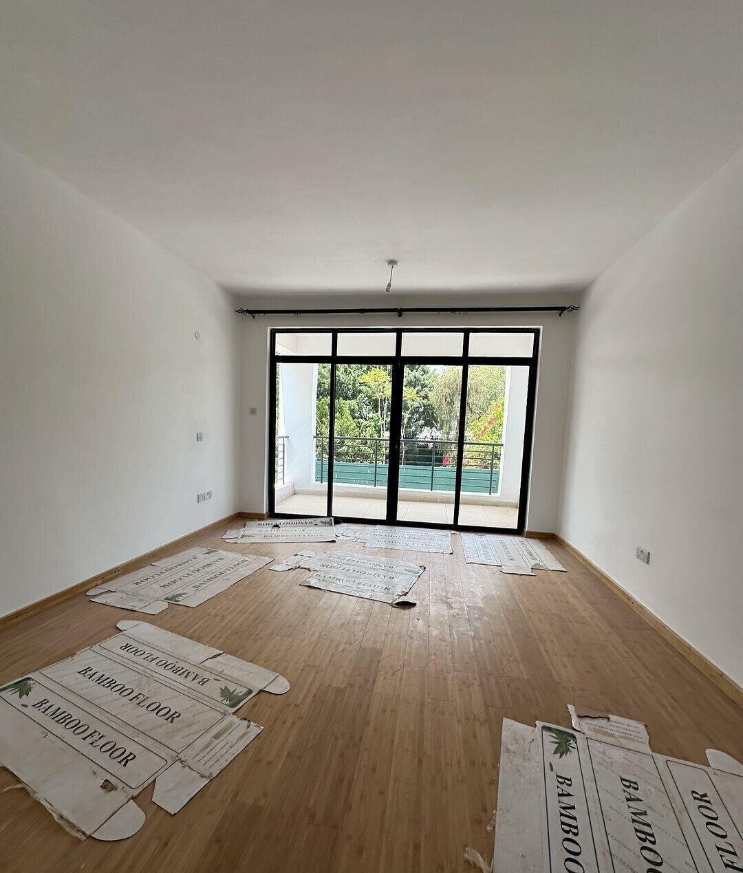 Gated 5-Villa Estate with Smart Locks & Solar - Lavington