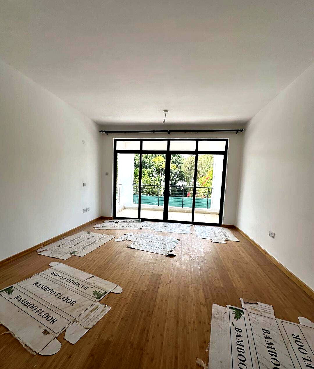 Gated 5-Villa Estate with Smart Locks & Solar - Lavington