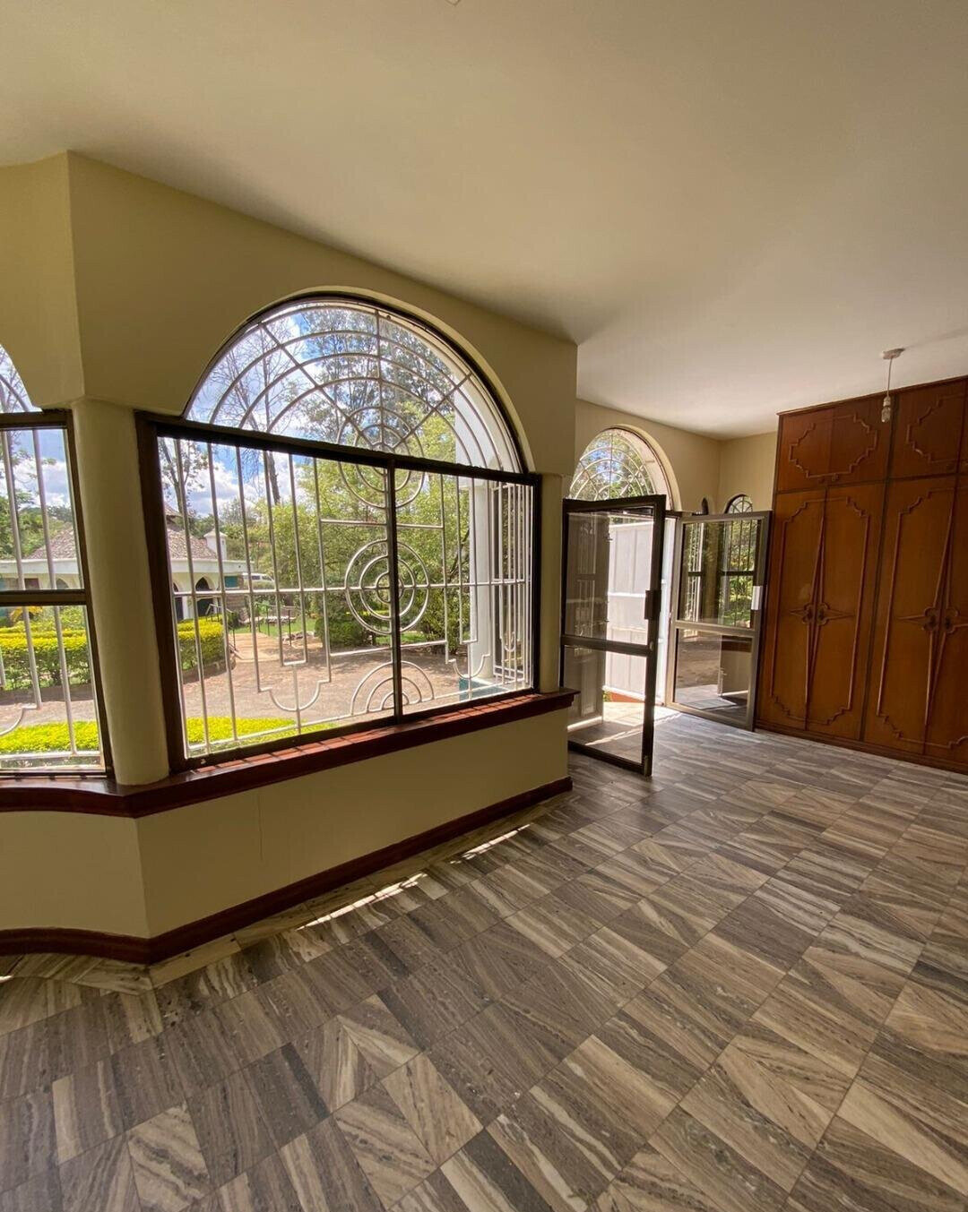 5-Ensuite Townhouse with Pool & Borehole - Springvalley, Westlands