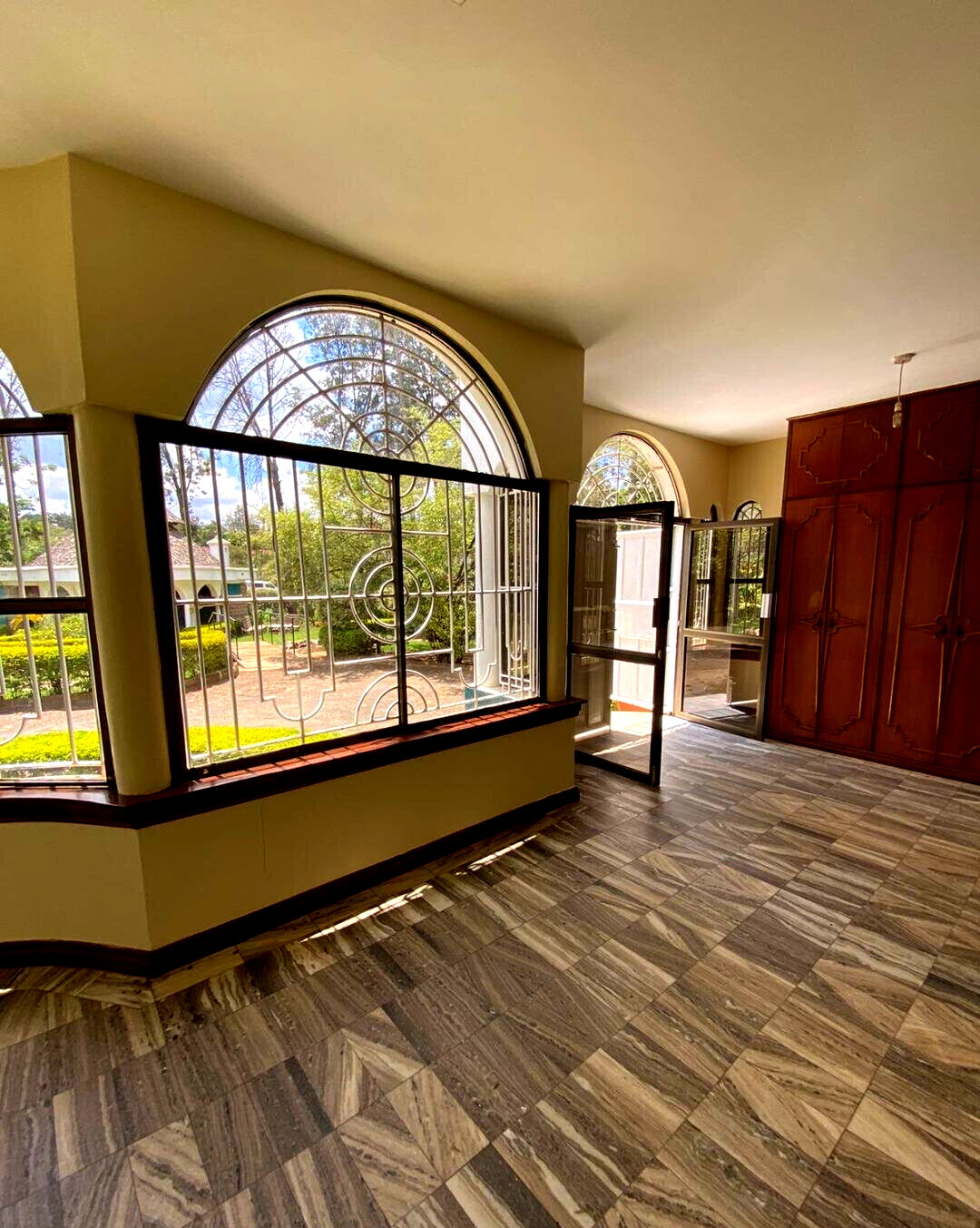 5-Ensuite Townhouse with Pool & Borehole - Springvalley, Westlands