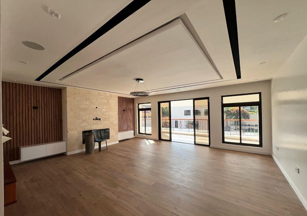 5BR All-Ensuite Townhouse on Half Acre with Generator - Runda
