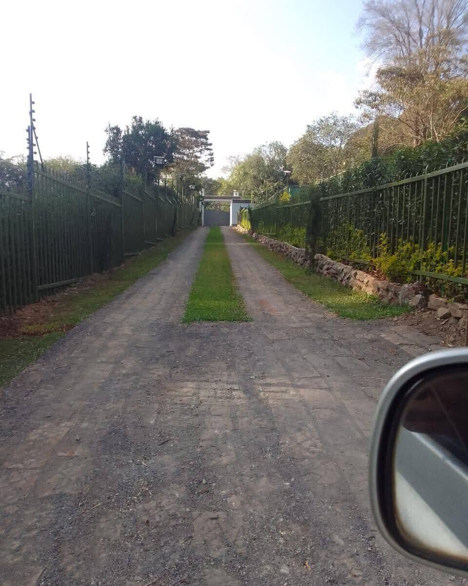 Half Acre 6BR Ambassadorial Home