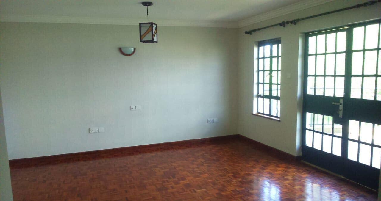 Half-Acre 4BR Townhouse with Private Garden - Runda Mumwe
