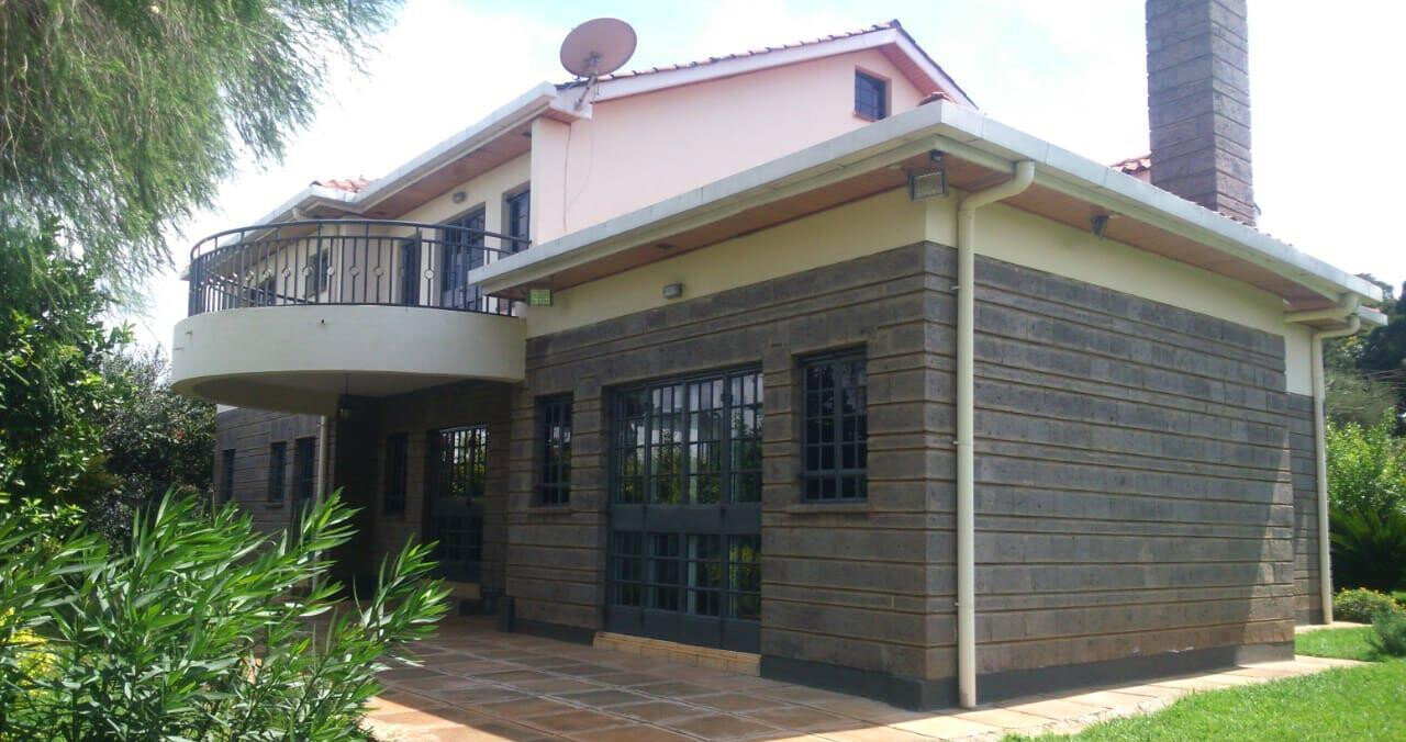 Half-Acre 4BR Townhouse with Private Garden - Runda Mumwe