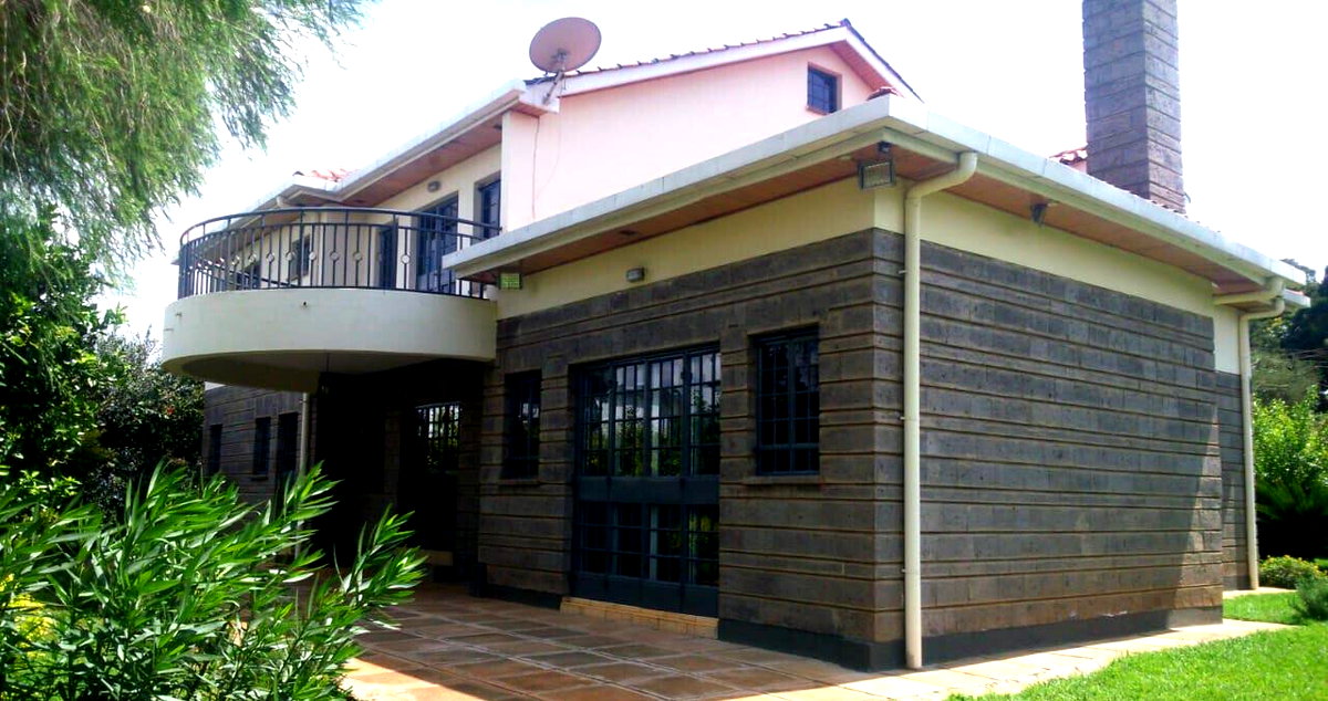Half-Acre 4BR Townhouse with Private Garden - Runda Mumwe