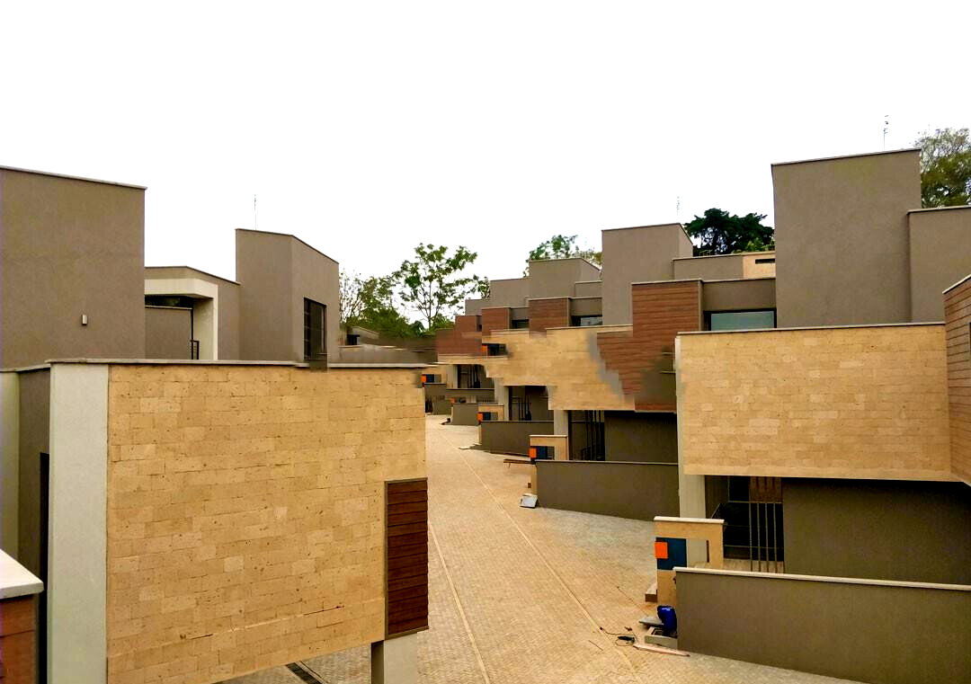 Brand-New 4-Ensuite Townhouse with Fireplace & DSQ - Lavington