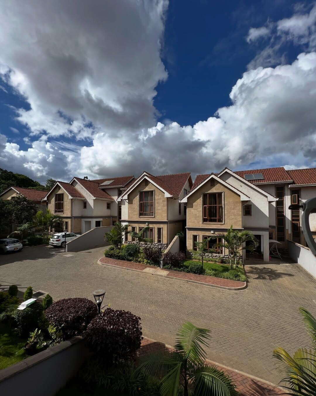 Homely 5-Ensuite Townhouse with Backup Generator - Lavington