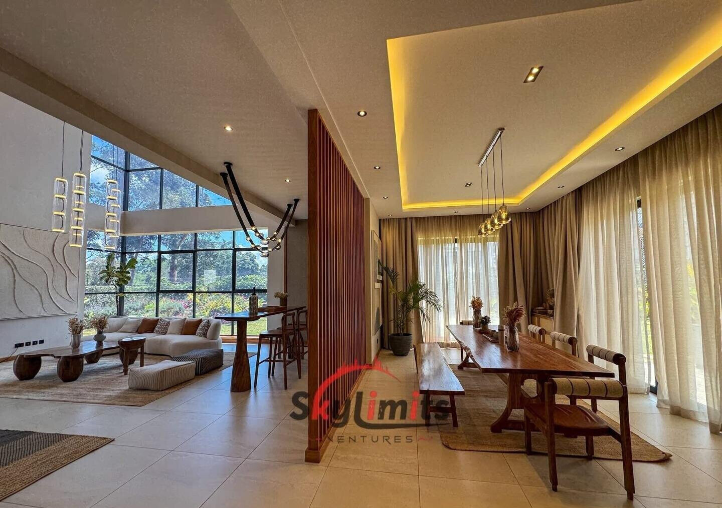 Luxury 4BR Villa with Garden