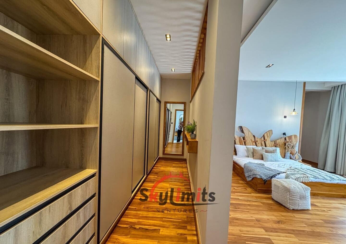Luxury 4BR Villa with Garden