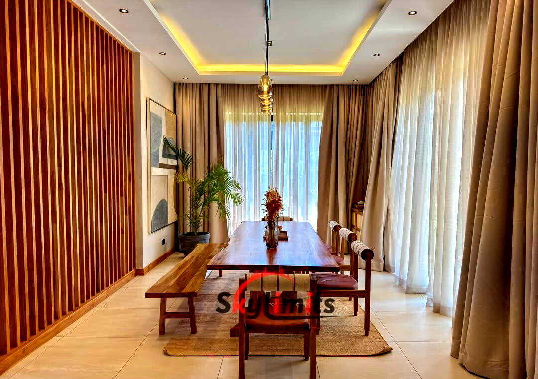 Luxury 4BR Villa with Garden