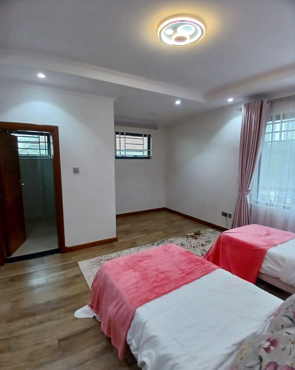 Quarter-Acre 4BR All-Ensuite Townhouse with Private Garden - Runda