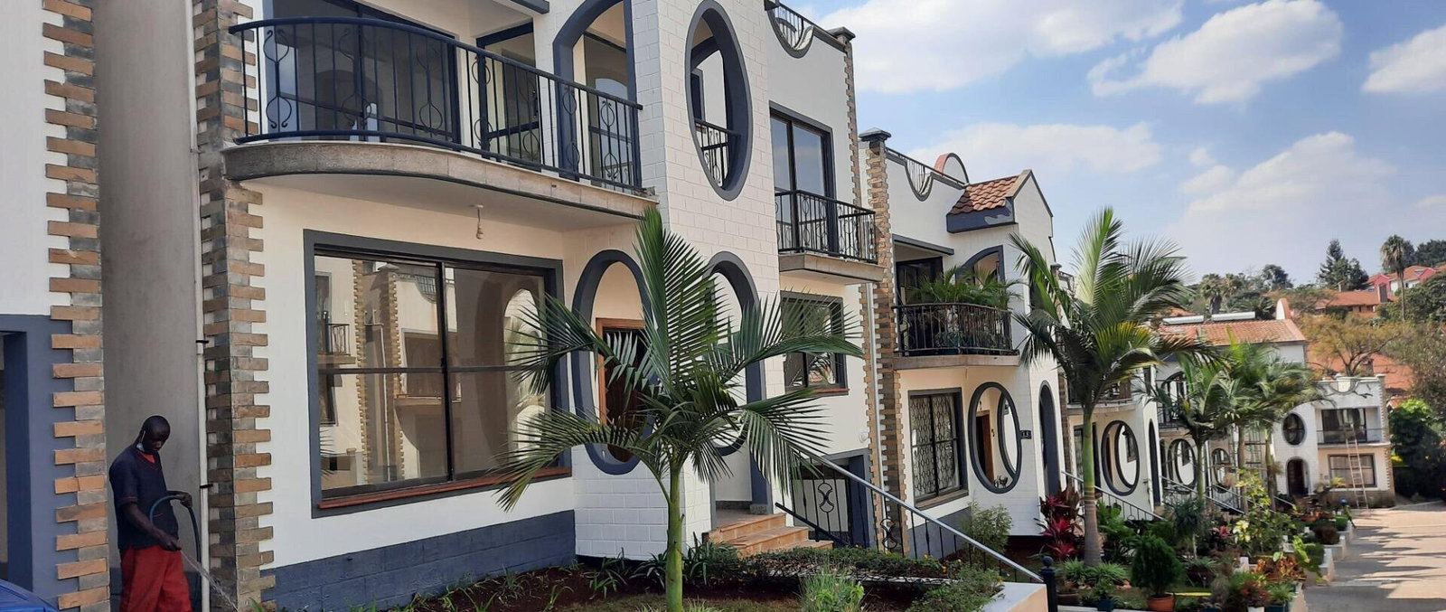5-Ensuite Townhouse with Backup Systems & Borehole - Westlands