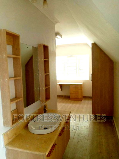 3bdrm Apartment in Pemways, Woodlands for rent - Image 5