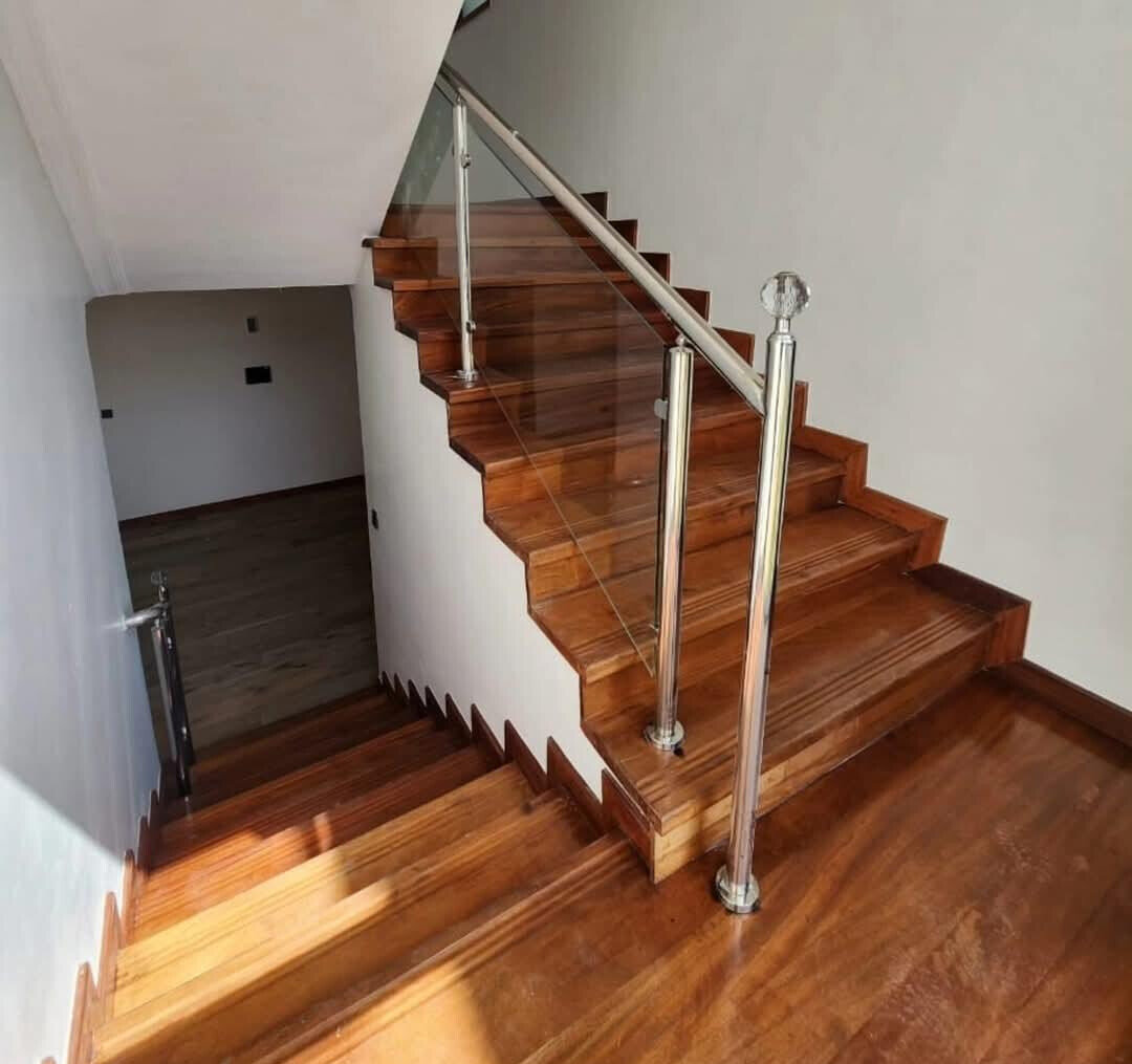 5-Ensuite Townhouse with Fireplace & Home Office - Lavington