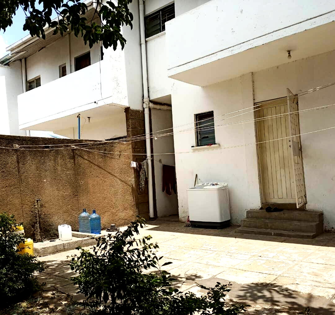 3BR Maisonette with Guest Wing & Wooden Floors - South B