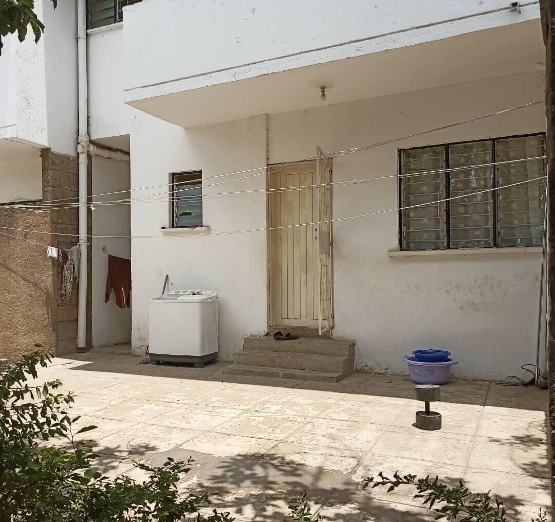 3BR Maisonette with Guest Wing & Wooden Floors - South B