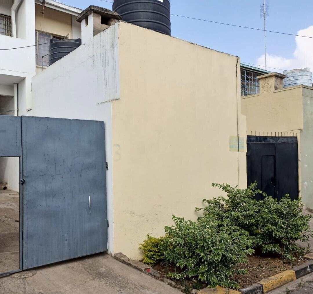 3BR Maisonette with Guest Wing & Wooden Floors - South B