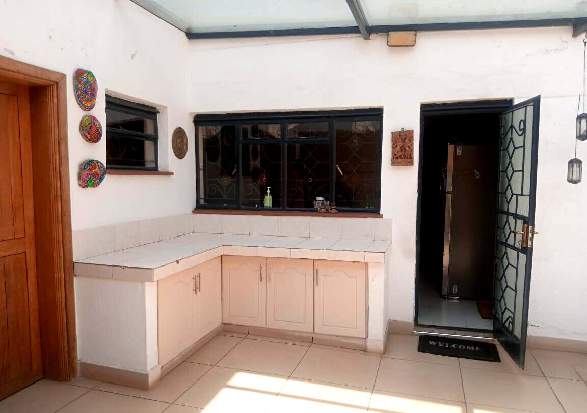 4-Ensuite Townhouse with Pool & Servant Quarter - Spring Valley