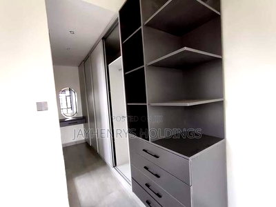 4bdrm Maisonette in Membley Estate for sale - Image 6