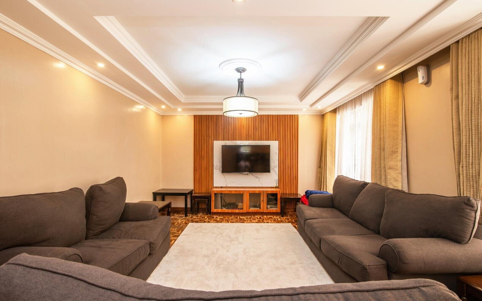 4 En-Suite Bedrooms with Private Backyard - Kilimani
