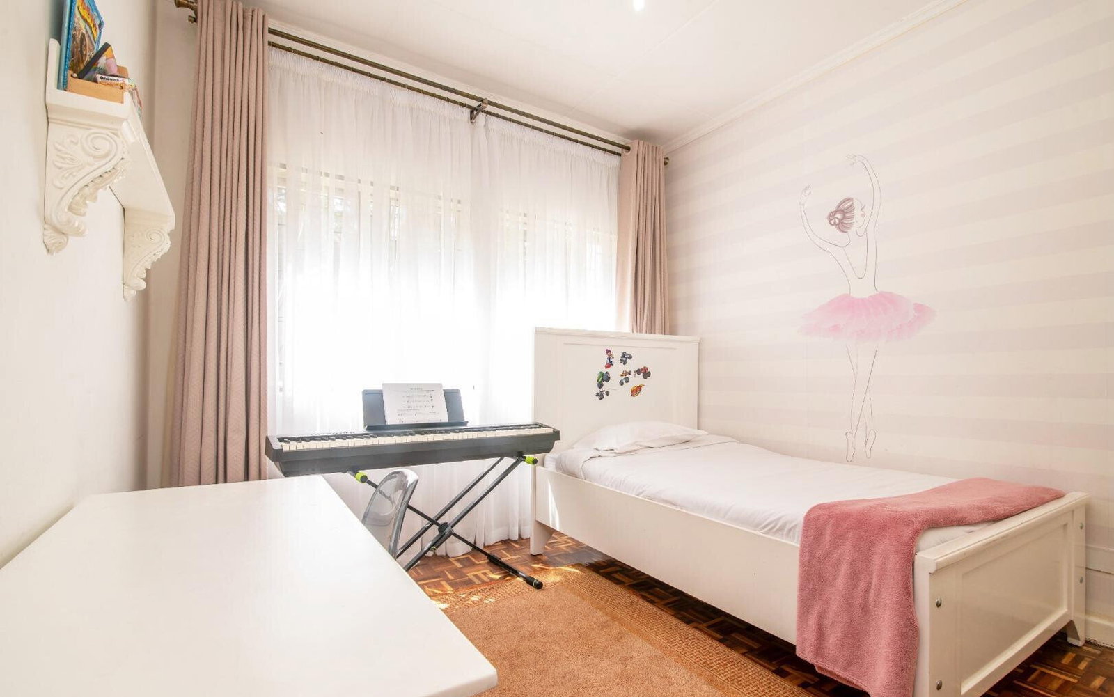 4 En-Suite Bedrooms with Private Backyard - Kilimani