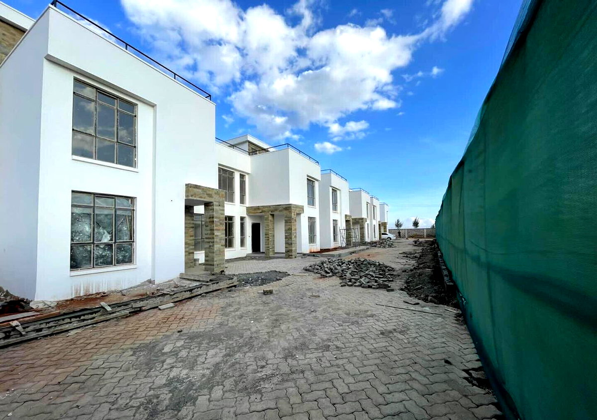 Modern 4BR Townhouse in Gated Community - Katani Road, Syokimau