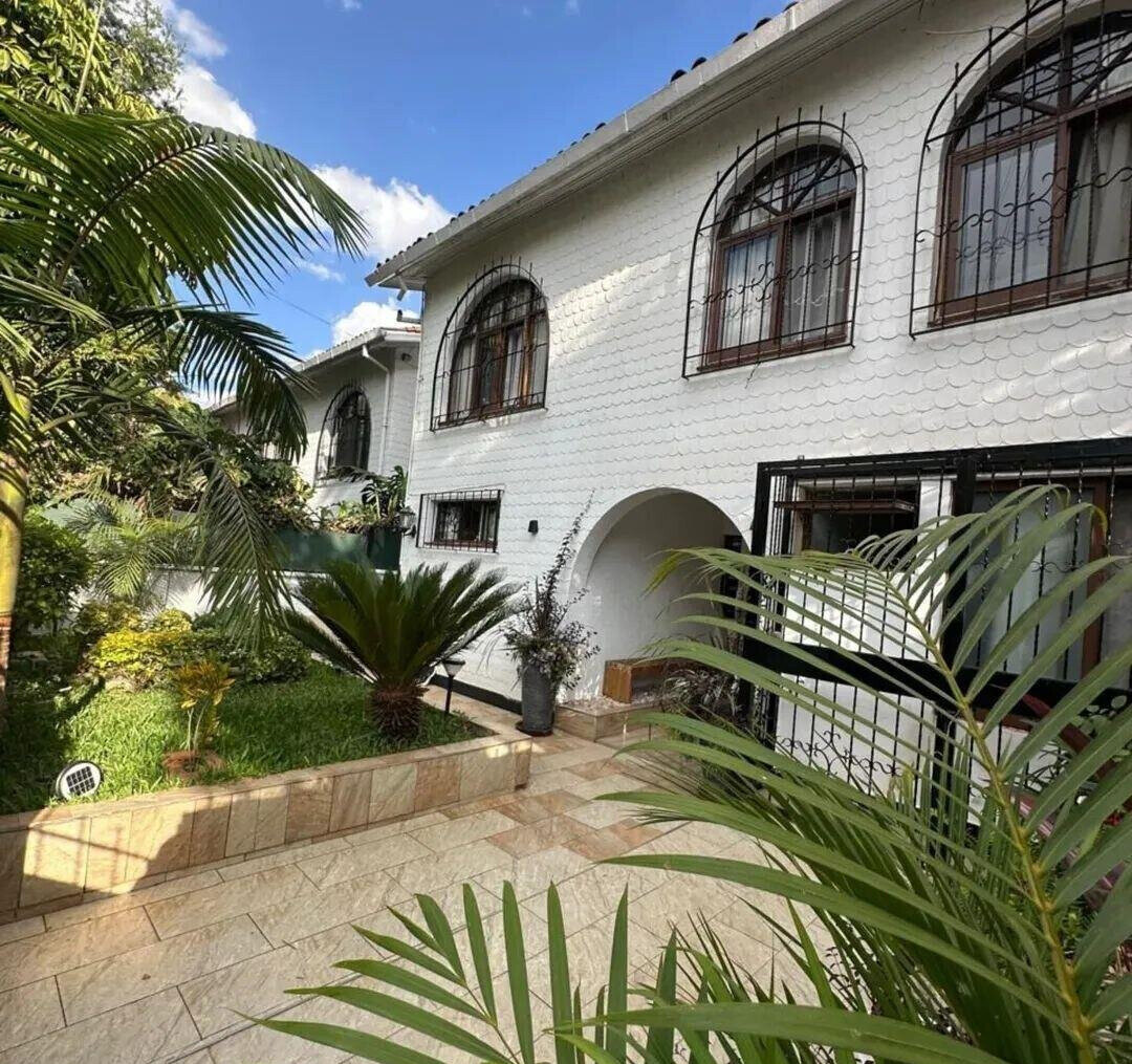 Newly Refurbished 4BR Maisonette with DSQ & Study - Kileleshwa