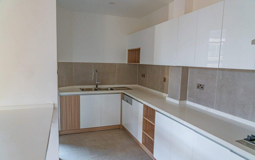 4BR All-Ensuite Townhouse with Pool & DSQ - Lavington