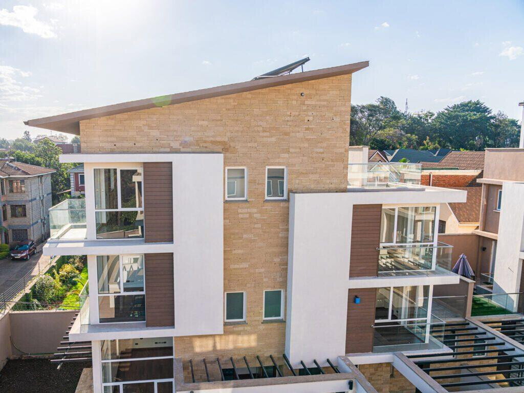 4BR All-Ensuite Townhouse with Pool & DSQ - Lavington