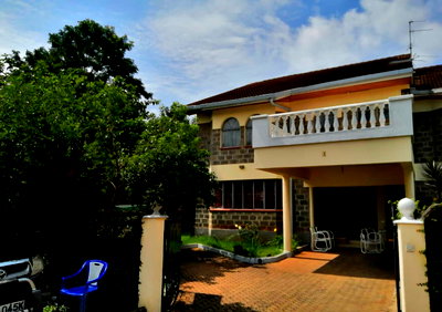 Corner Townhouse with Private Garden & DSQ - Lavington Mall
