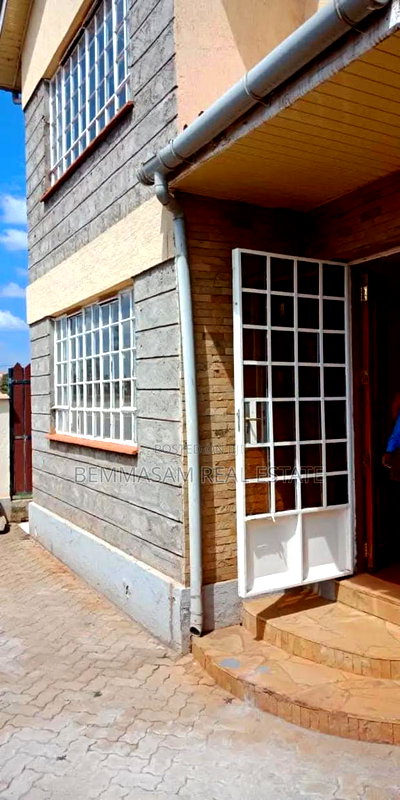 4bdrm Townhouse/Terrace in Muchatha for sale - Image 5