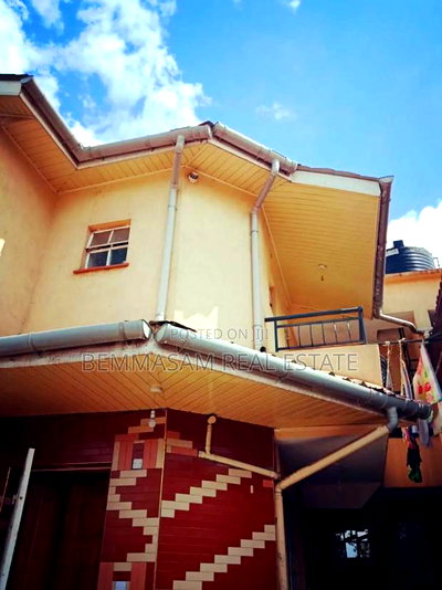 4bdrm Townhouse/Terrace in Muchatha for sale - Image 1