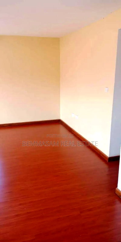 4bdrm Townhouse/Terrace in Muchatha for sale - Image 8