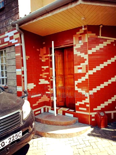 4bdrm Townhouse/Terrace in Muchatha for sale - Image 3