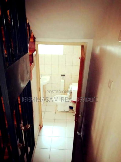 4bdrm Townhouse/Terrace in Muchatha for sale - Image 12