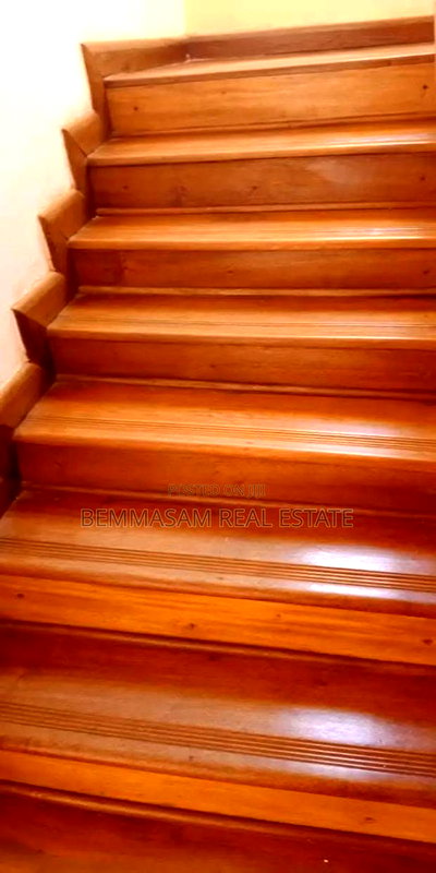 4bdrm Townhouse/Terrace in Muchatha for sale - Image 11