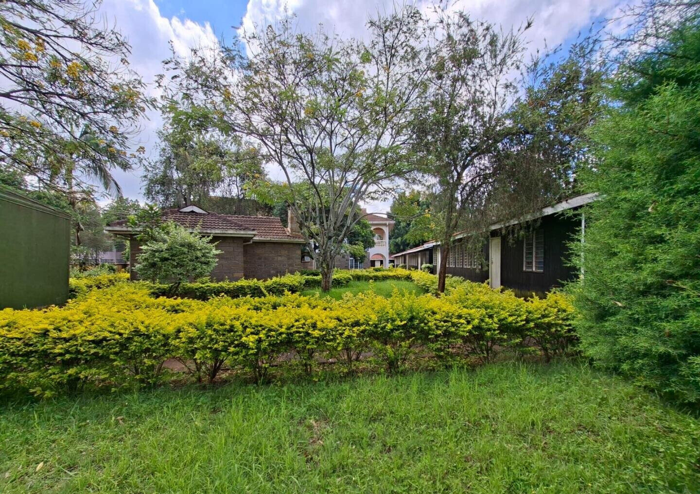 Half-Acre Diplomatic Zone Office with 8 Rooms - Gigiri