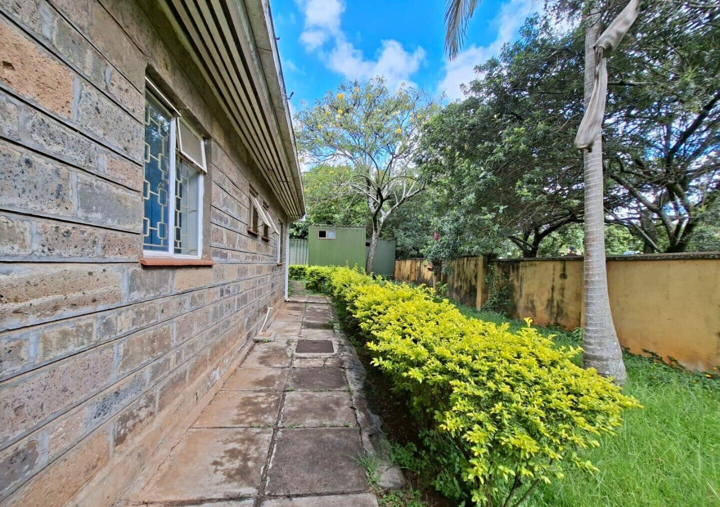 Half-Acre Diplomatic Zone Office with 8 Rooms - Gigiri