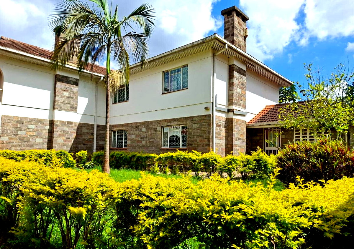 Half-Acre Diplomatic Zone Office with 8 Rooms - Gigiri