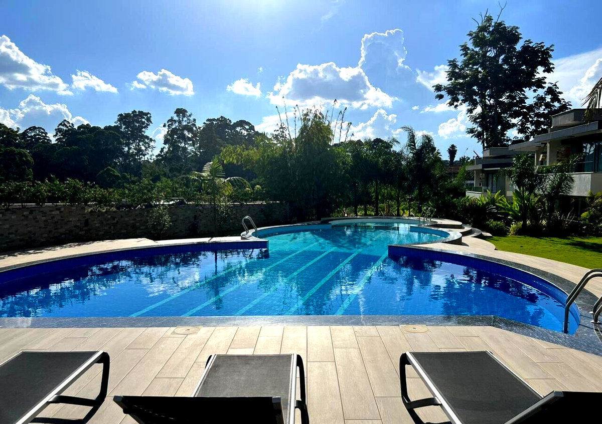 3BR Garden Villa with Italian Kitchen & Kohler Bathrooms - Spring Valley