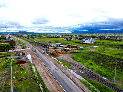 50 Meters Pekee Kutoka Kwa Lami - Image 1