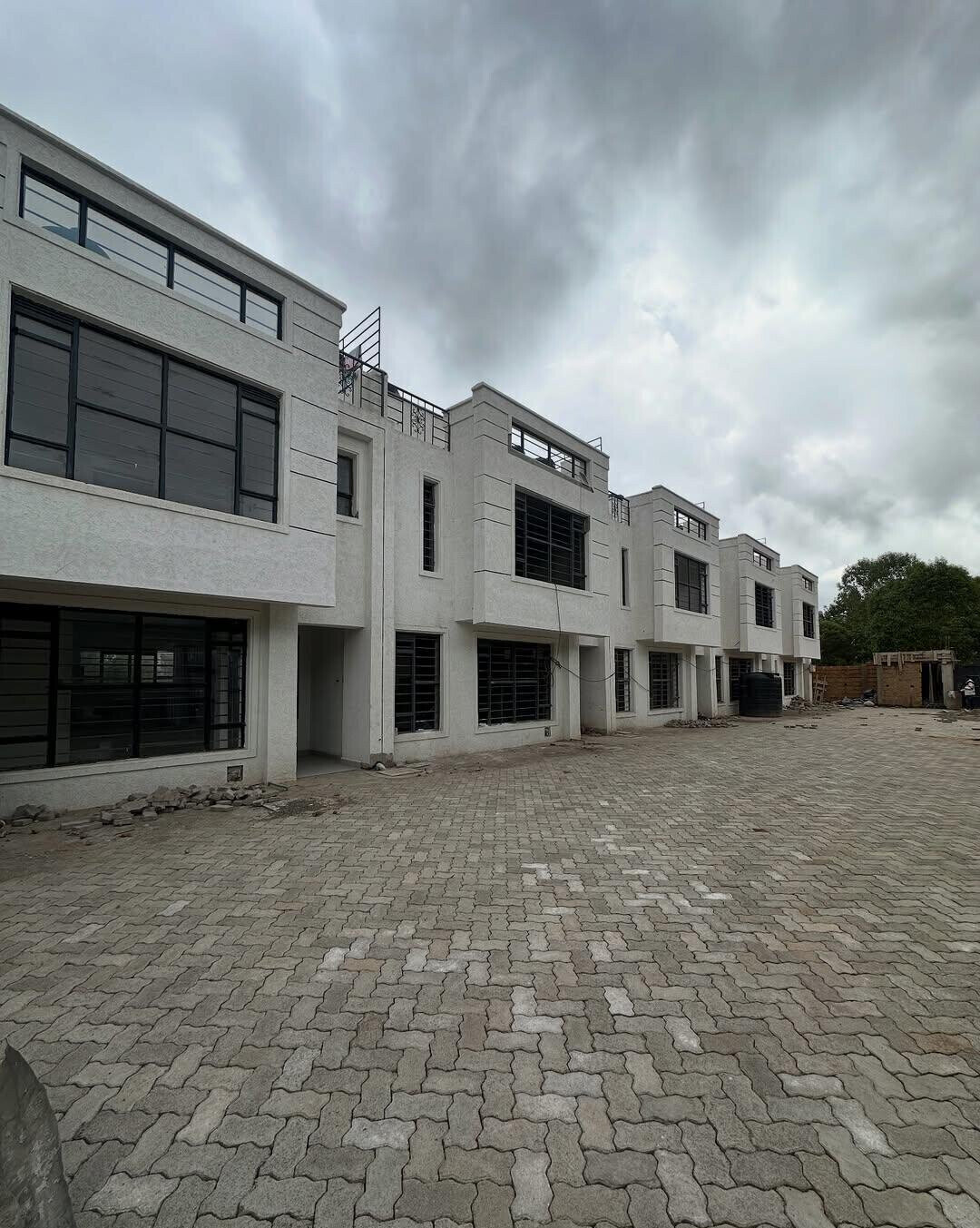 4BR Townhouse with Rooftop Terrace & Ample Parking - Ngong