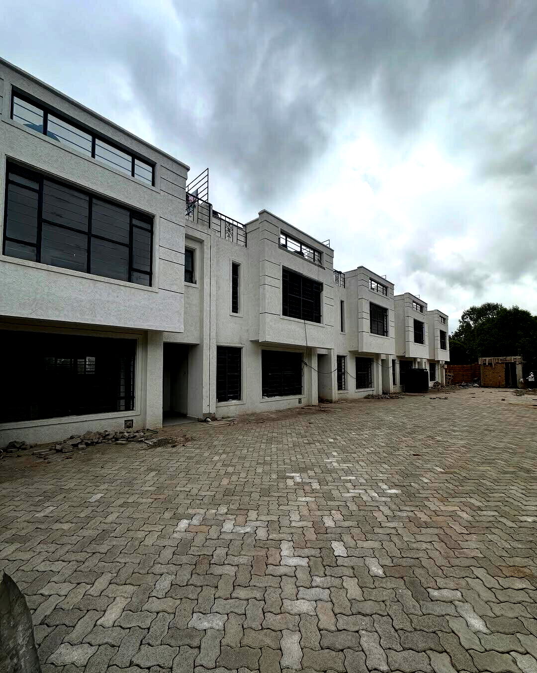 4BR Townhouse with Rooftop Terrace & Ample Parking - Ngong