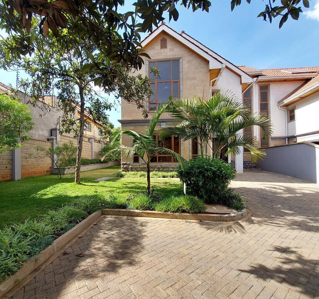 5-Ensuite Townhouse with Attic & Mahogany Floors - Lavington