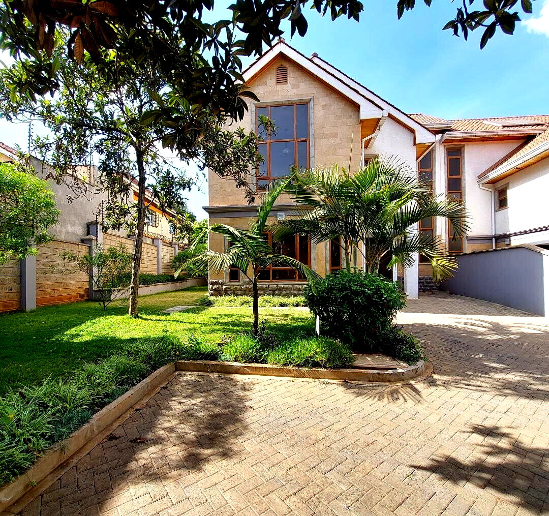 5-Ensuite Townhouse with Attic & Mahogany Floors - Lavington